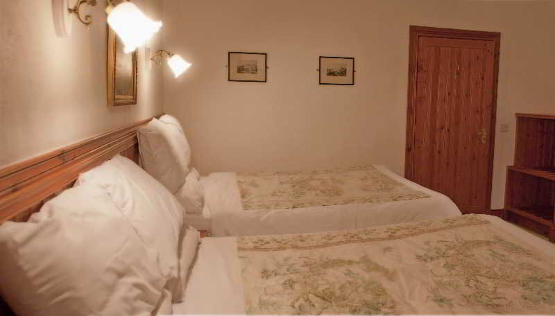 Room
 di Brown Trout Golf & Country Inn