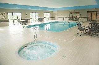 Pool
 di Hampton Inn North Platte