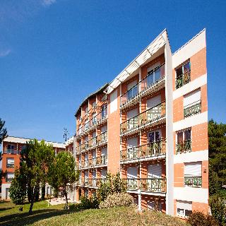 Cerise Valence, Valence