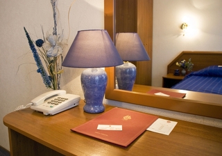 Room thumbnail 8