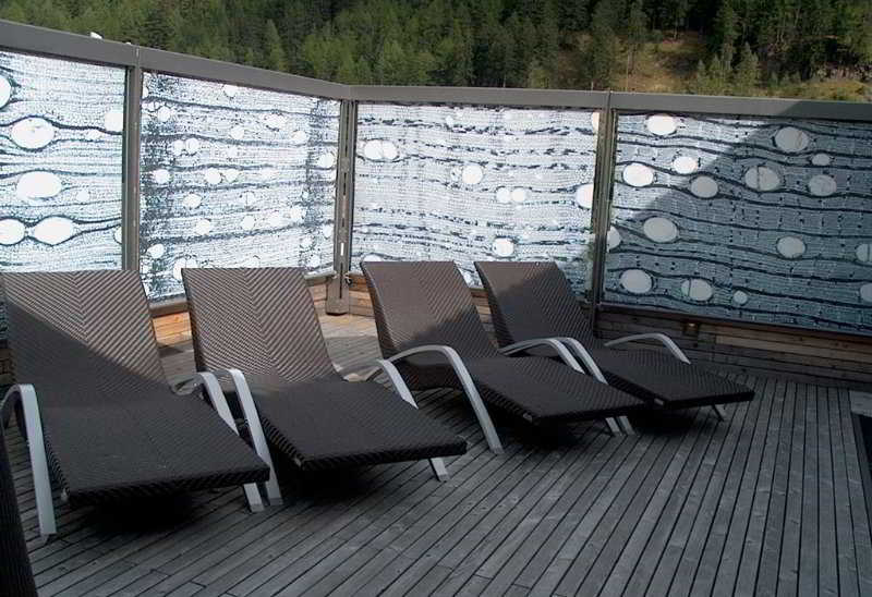 Sports and Entertainment
 di Liebe Sonne