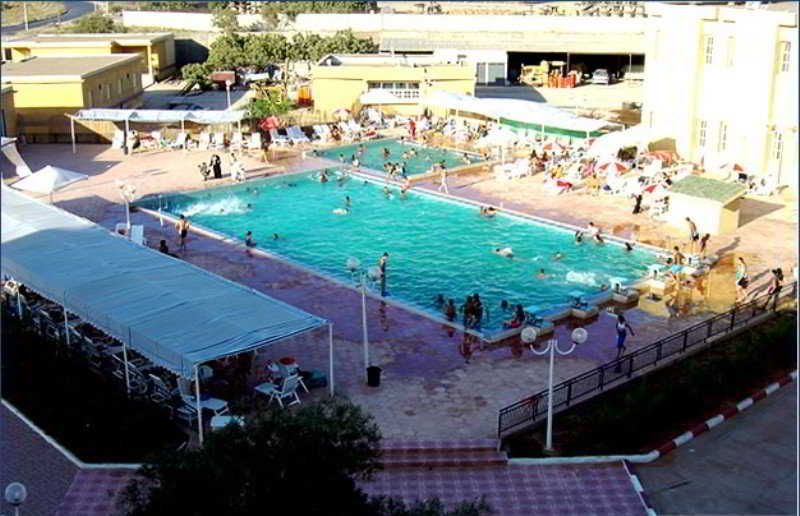 Pool
 di El Mouahidine