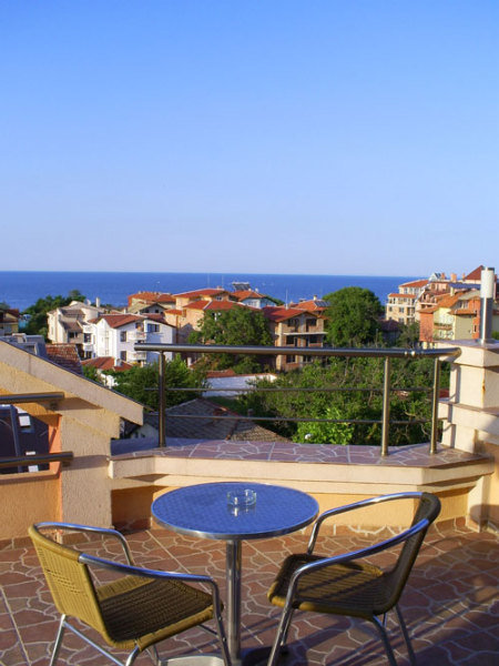 Terrace
 di Hawaii Lozenets