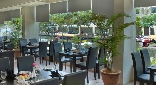 Restaurant
 di Wana Riverside Hotel Melaka