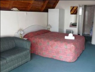 Room
 di Mountain Chalet Motels