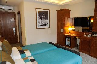 Collage Taksim Hotel