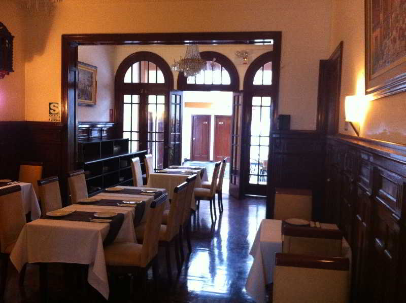 Room
 di Ferre Colonial