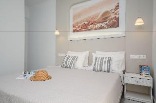 Birikos Studios & Apartments