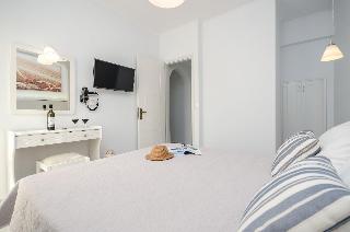 Birikos Studios & Apartments