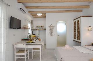 Birikos Studios & Apartments