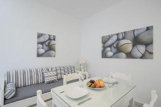 Birikos Studios & Apartments
