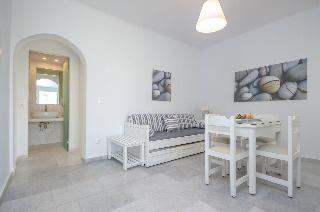 Birikos Studios & Apartments