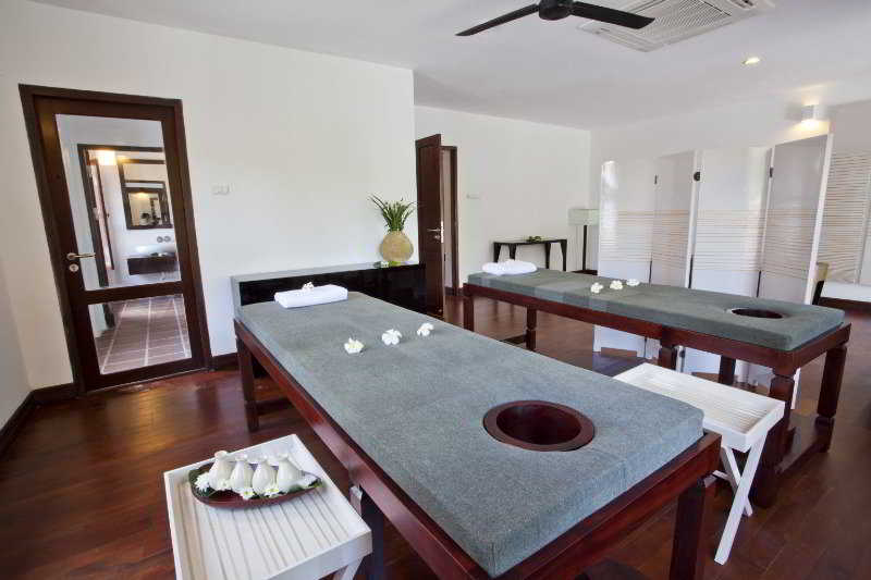 Sports and Entertainment
 di Victoria Xiengthong Palace