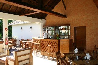 Bar
 di Royal Beach Hotel
