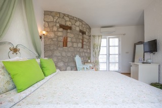 Alacati Chigdem Boutique