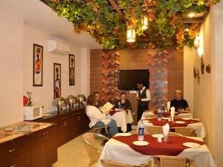 Restaurant
 di Yug Villa