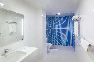 Room
 di Oktiabrskaya Ligovsky