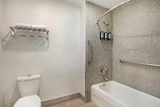 2 Queen Beds Non-Smoking Microwave And Refrigerator Wi-Fi Full Breakfast