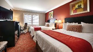 2 Queen Beds, Non-Smoking, Pillowtop Bed, 32-Inch Lcd Television, Microwave And Refrigerator, Contin