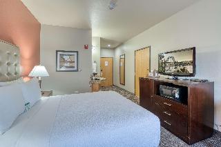 ACCESSIBLE - 1 QUEEN,MOBILITY ACCESSIBLE,ROLL IN SHOWER,NSMK,FULL BREAKFAST