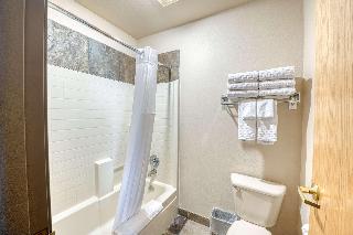 2 QUEEN BEDS,COMMASSISTANCE,NSMK,FULL BREAKFAST
