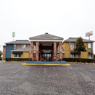 Greenfield Inn & Suites