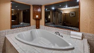 1 King Bed, Non-Smoking, Heartshaped Jacuzzi, In-Room Dvd, High Speed Internet Access, Full Breakfas