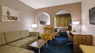 SUITE-1 KING BED,NSMK,MINI STE,SOFABED,MICFRG,COFMKR,HAIR,FULL BREAKFAST