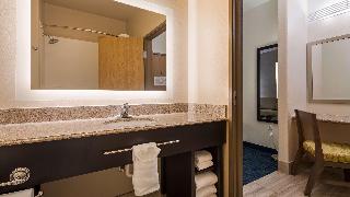 2 QUEEN BEDS,NSMK,BZPLUS,MICRFG,HI SPEED,COFMKR,HAIR,FULL BREAKFAST