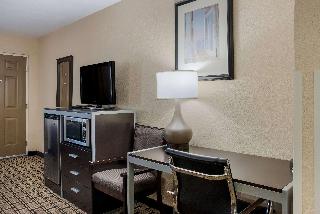 2 Queen Beds Non-Smoking Microwave And Refrigerator Work Desk Wi-Fi Full Breakfast
