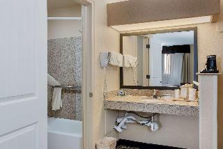 1 King Bed Non-Smoking Work Desk Lounge Chair Microwave And Refrigerator Wi-Fi Full Breakfast