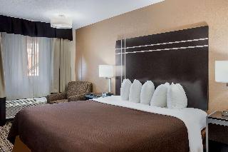 1 King Bed Non-Smoking Work Desk Lounge Chair Microwave And Refrigerator Wi-Fi Full Breakfast