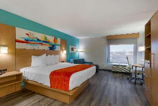 1 King Bed Non-Smoking Larger Room Sofabed For One Person Microwave Fridge Wi-Fi Full Breakfast