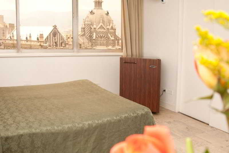 Room
 di Nutibara Express