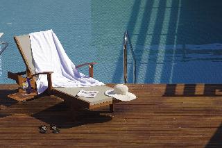 Hotel 12 Months Luxury Resort