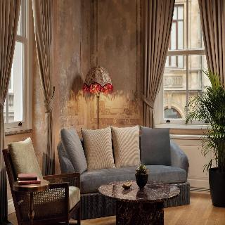 Adahan DeCamondo Pera Autograph Collection