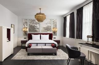 Adahan DeCamondo Pera Autograph Collection