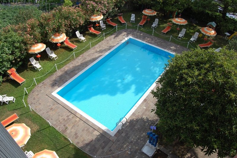 Pool
 di Everest Arco