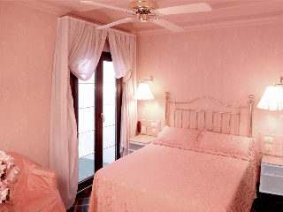 Room
 di Continental Barcelona Hotel