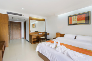 Room thumbnail 9