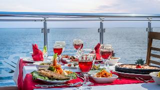 Senza Grand Santana Hotel