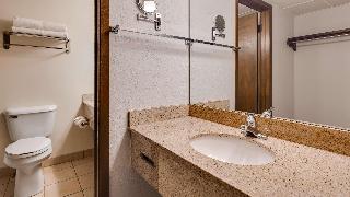 2 DOUBLE BEDS,NSMK,HI SPEED,MICFRG,COFMKR,HAIR,IRN/BRD,FULL BREAKFAST