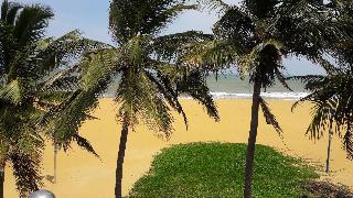 Oasis Beach Resort