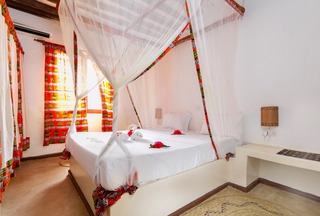 Room thumbnail 70