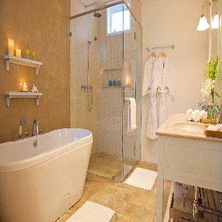 Room thumbnail 6