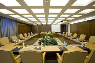 Conferences
 di Coral  Beach Hotel & Resort