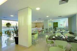 Restaurant
 di San Diego Suites Uberlandia