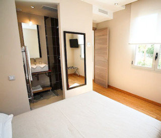 Room
 di Mandara Beach Hotel