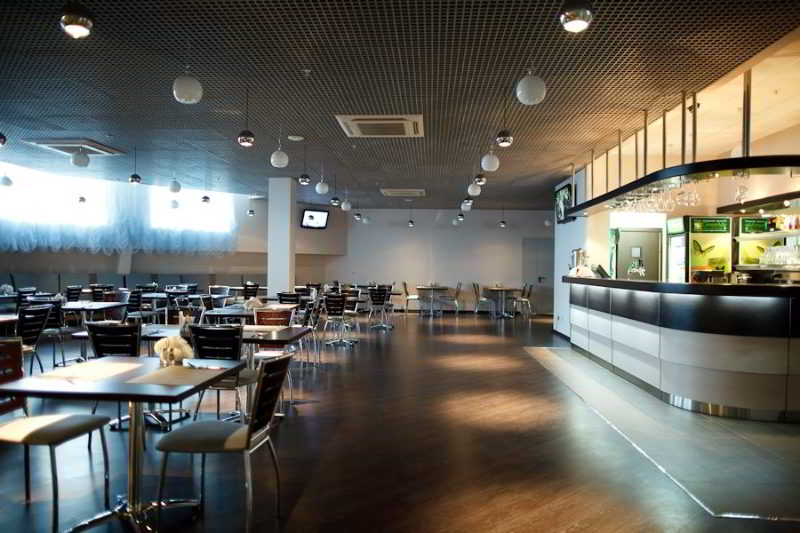 Bar
 di SkyPoint Hotel