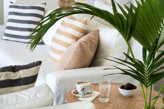 Maritimo Beach Hotel